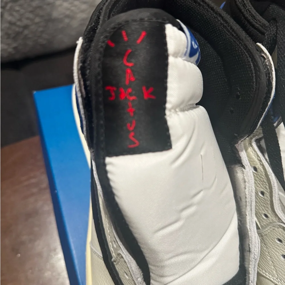 Nike Jordan 1 Retro High OG SP - Picture 10 of 14